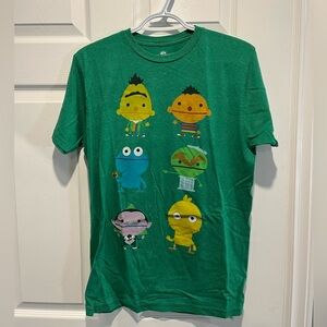 Sesame Street 2013 t-shirt Size Medium